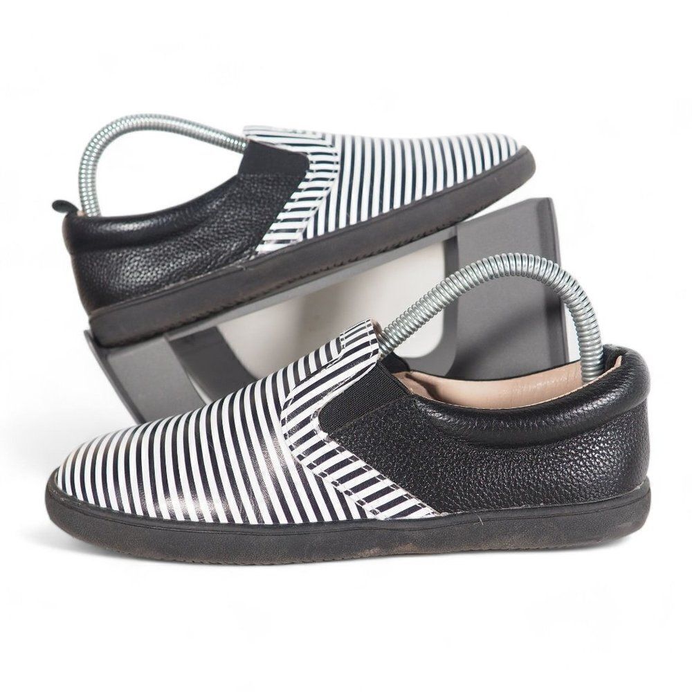 Monkey‎ Feet Striped Slip-on Sneakers Black / White Women's 6.5-7/38